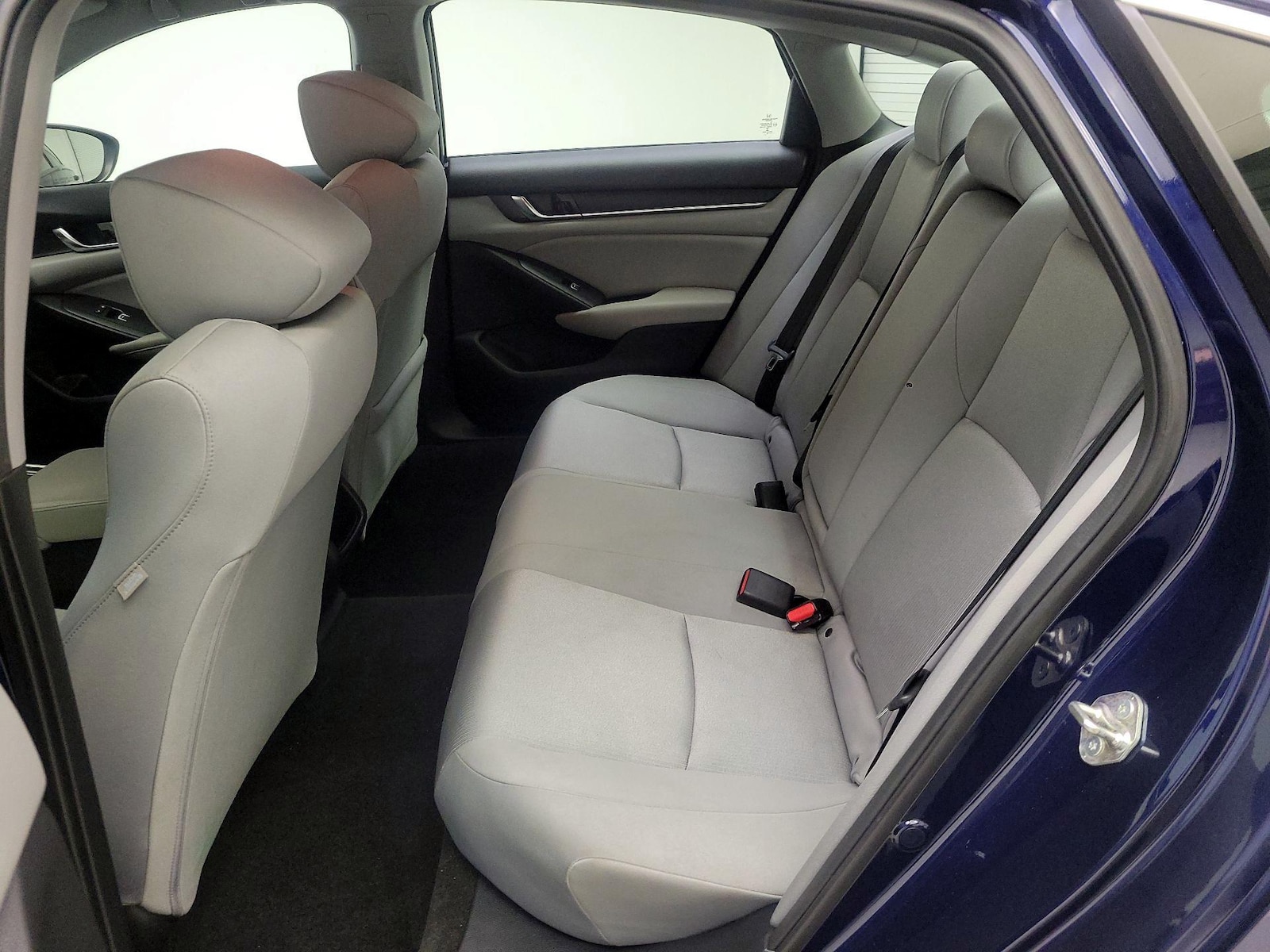 2018 Honda Accord LX - Photo 20