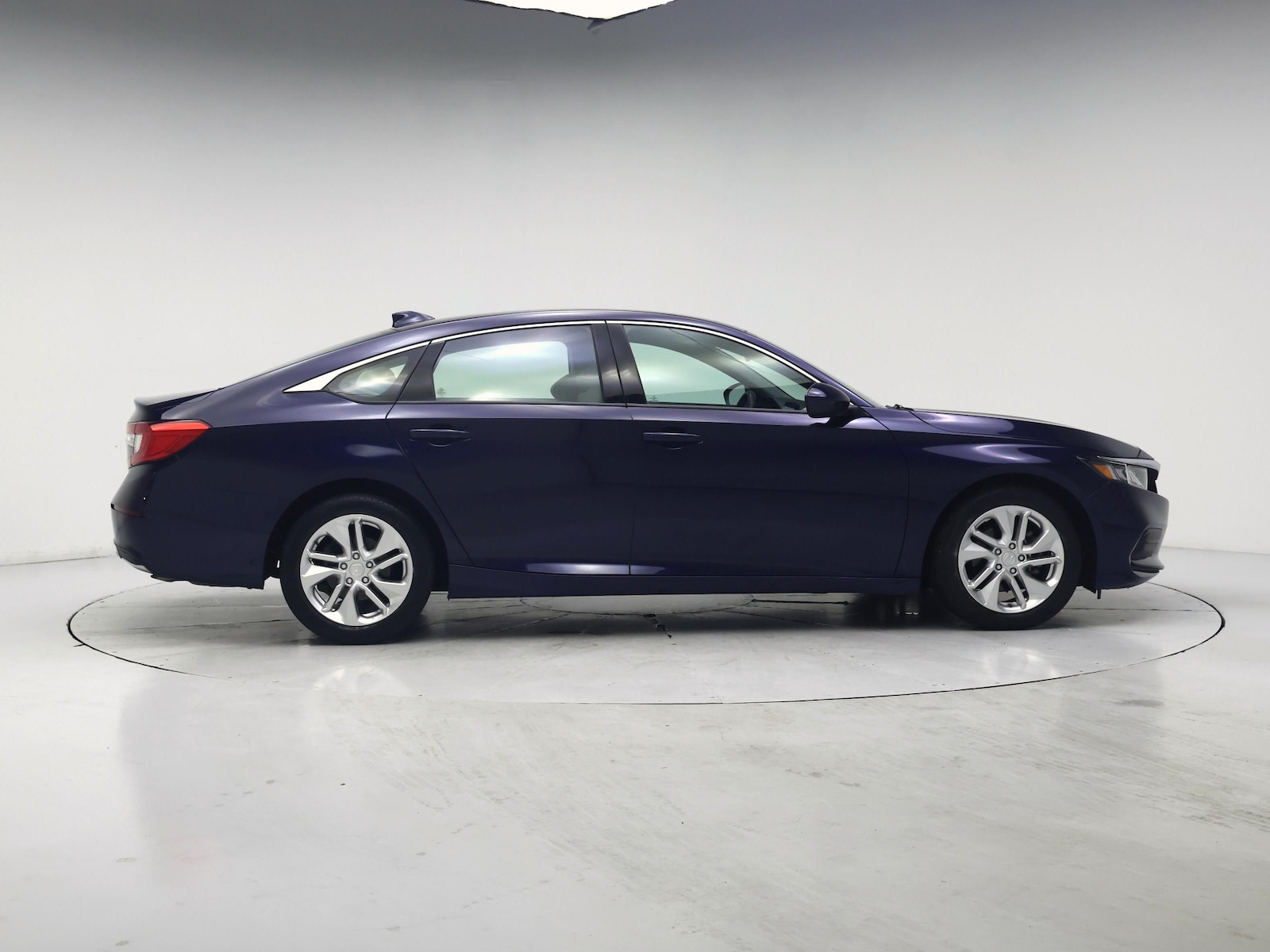 2018 Honda Accord LX - Photo 8