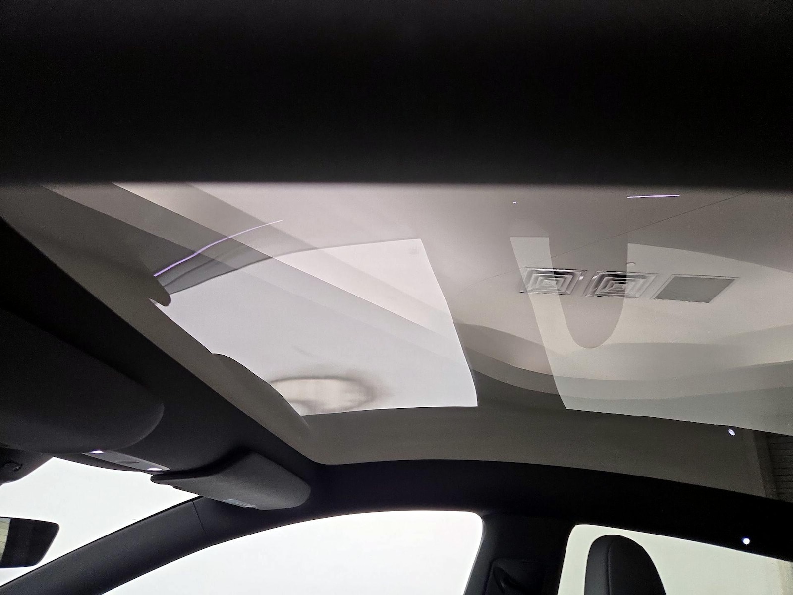 Skylight(s) & Overhead Airbags