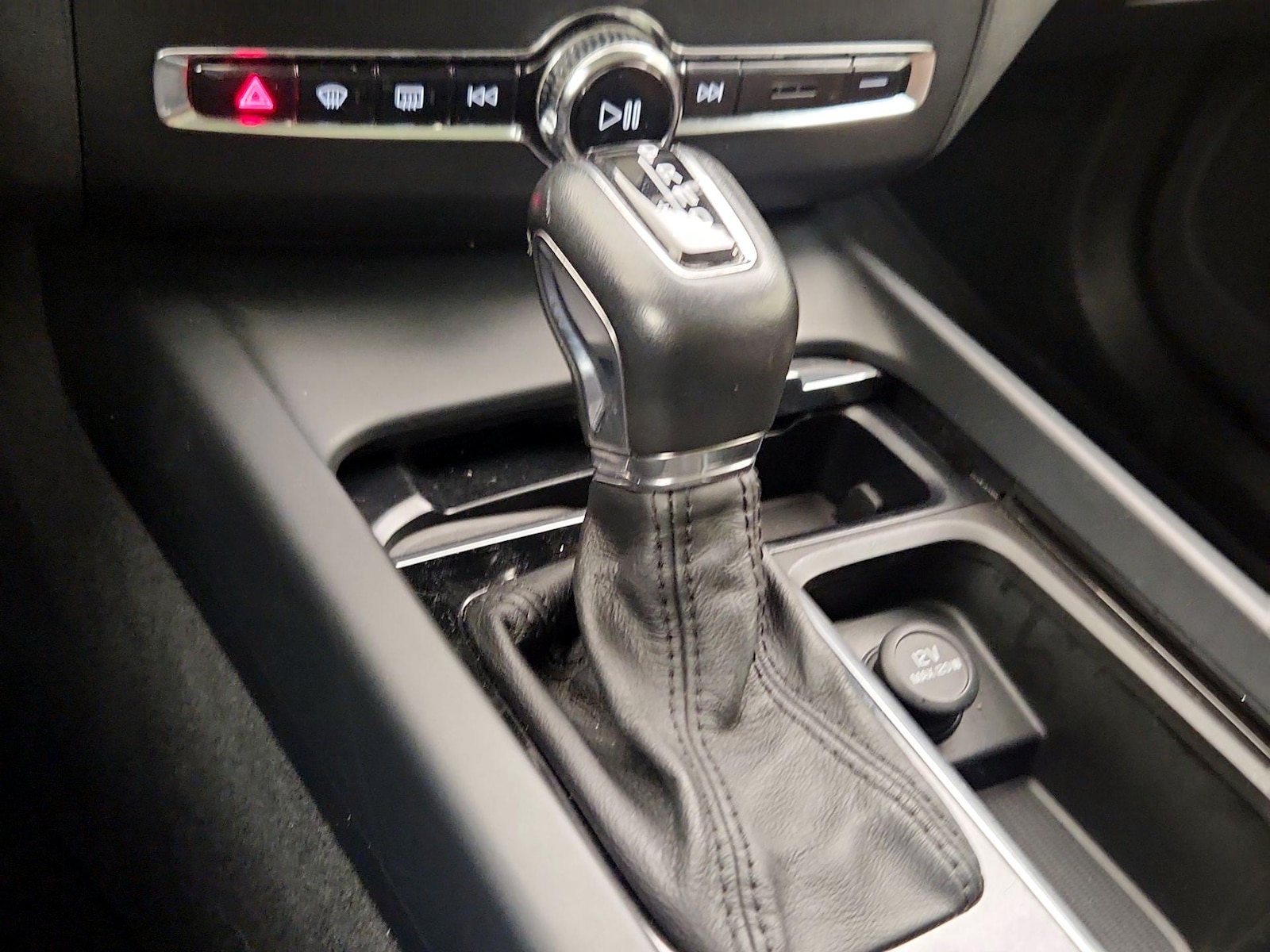 2018 Volvo XC60 Momentum - Photo 19