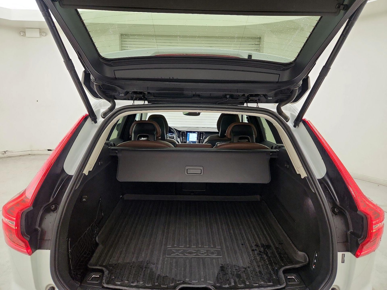 2018 Volvo XC60 Momentum - Photo 23
