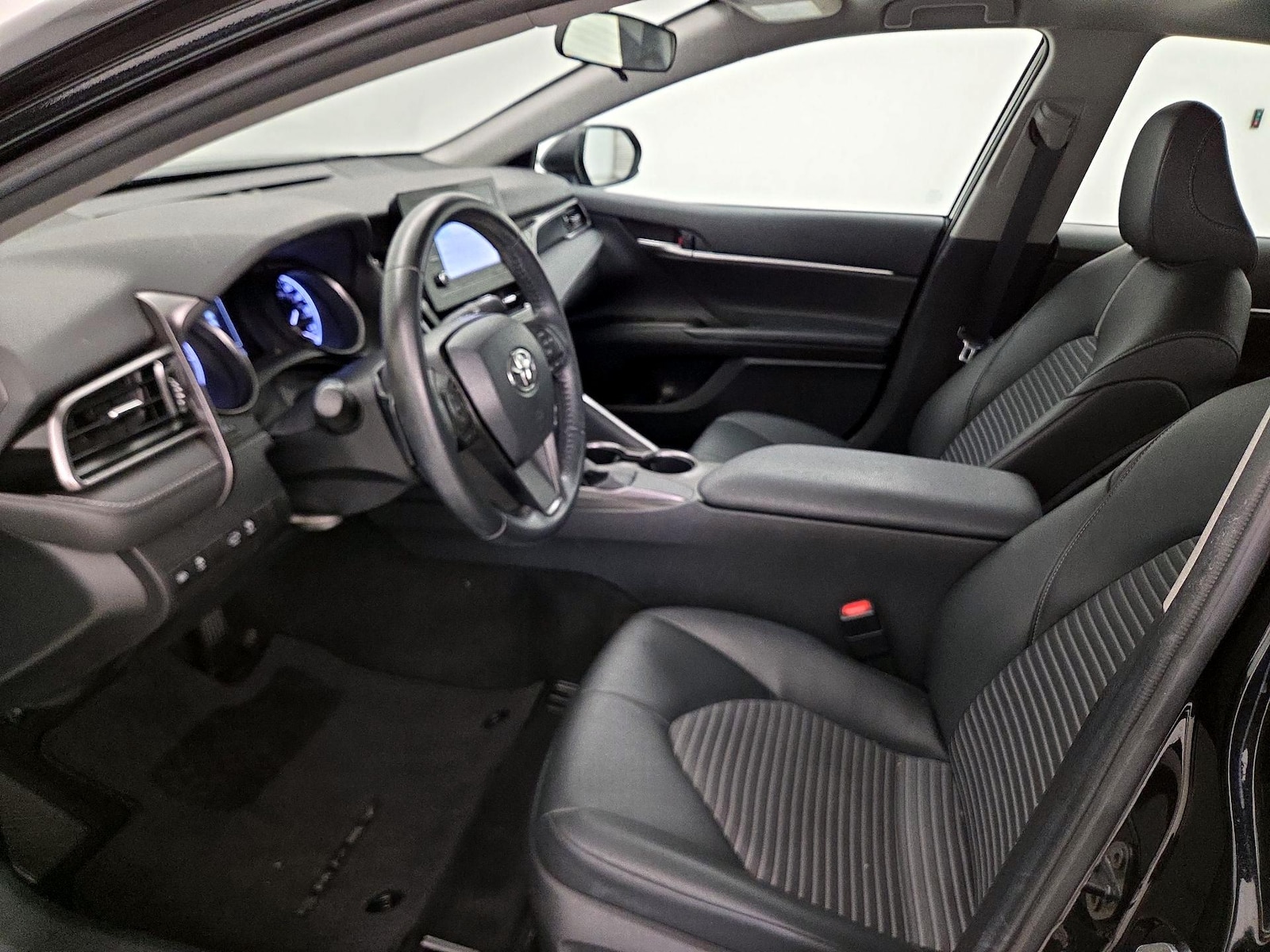 Power Seat(s) & Side Airbags