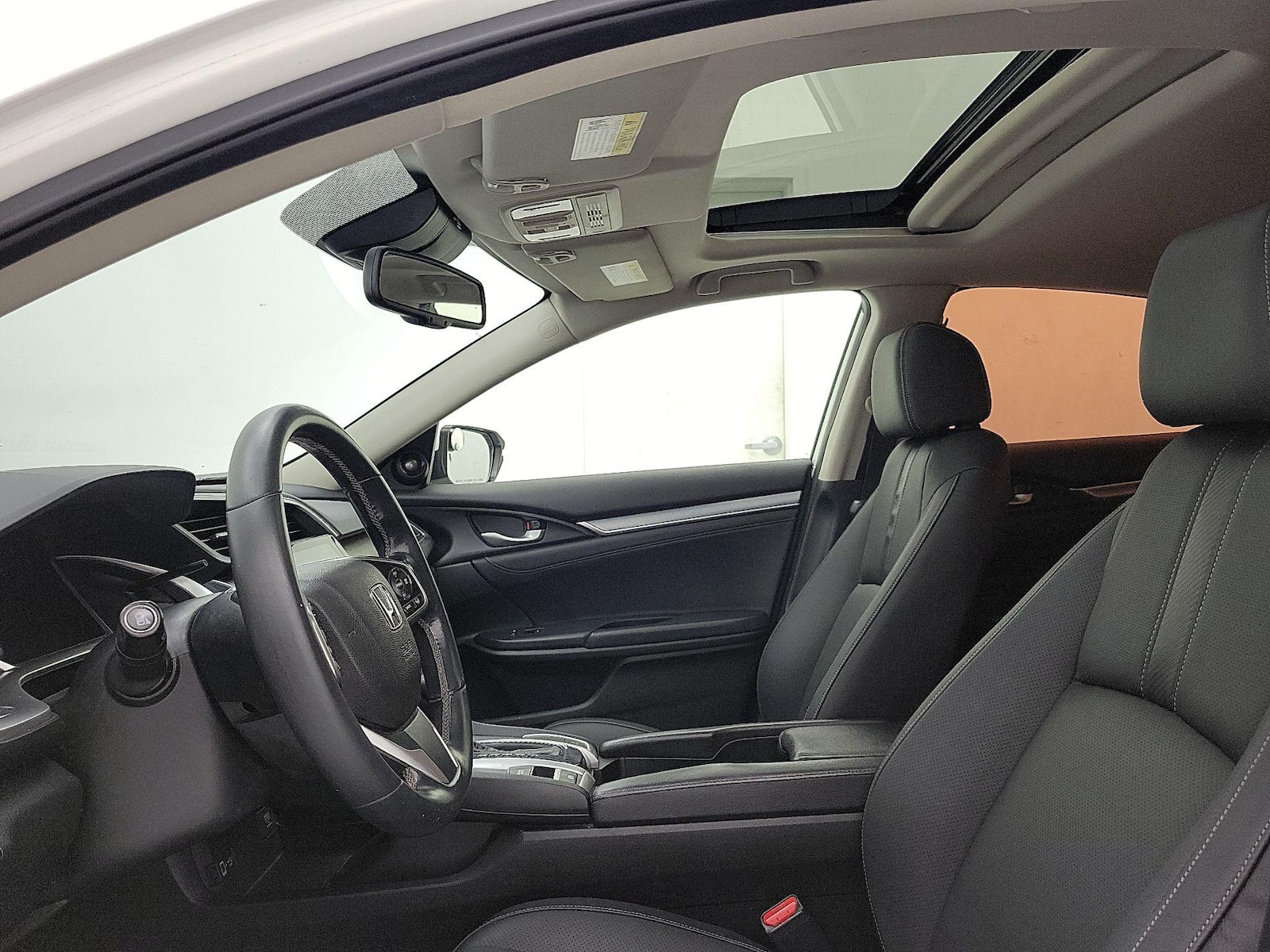 Sunroof(s) & Overhead Airbags