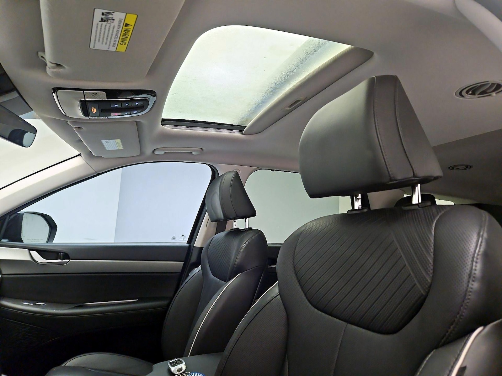 Sunroof(s) & Overhead Airbags