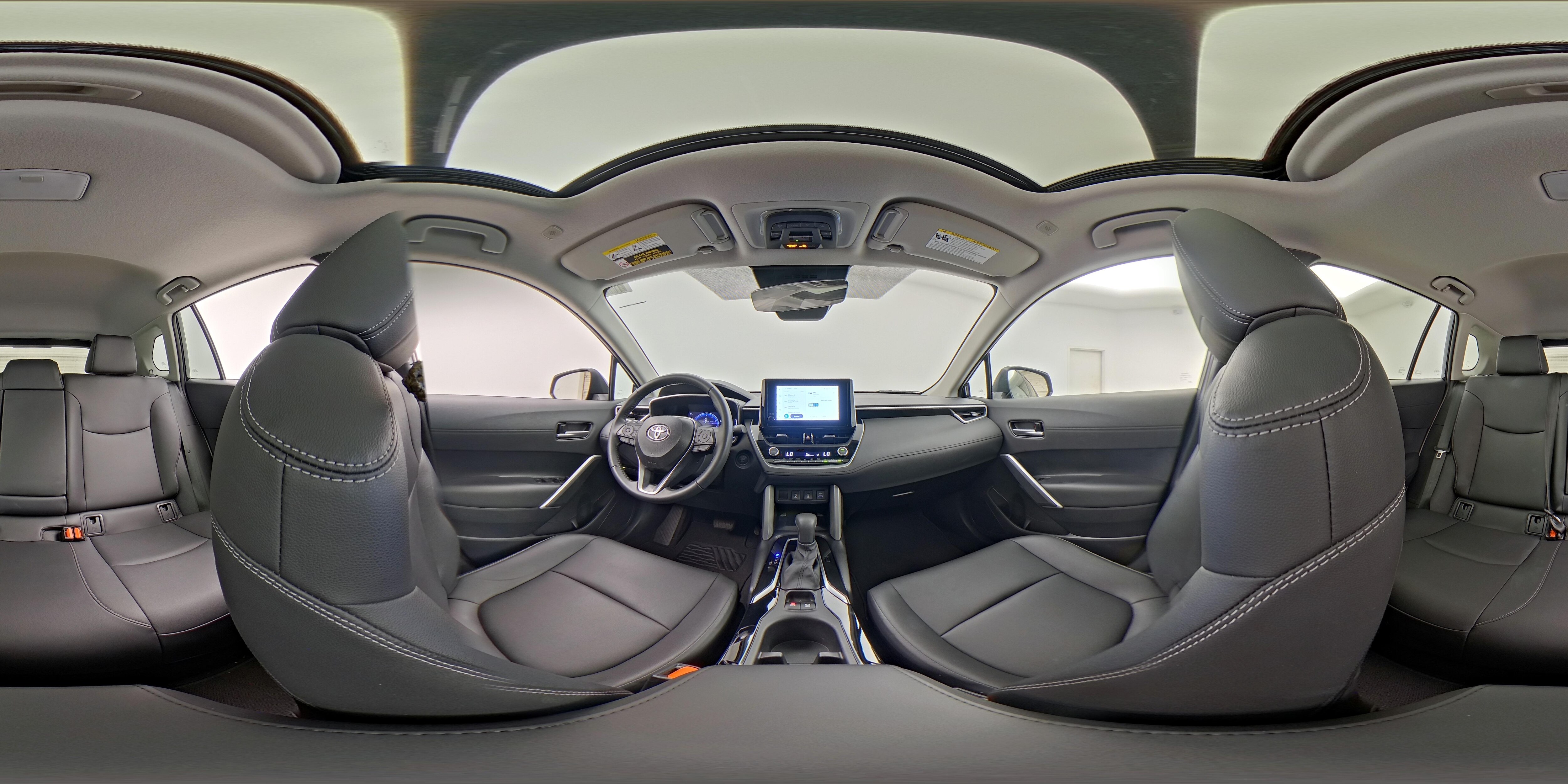 2024 Toyota Corolla Cross XLE - Photo 25