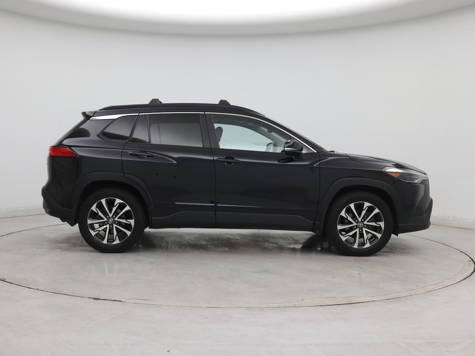 2024 Toyota Corolla Cross XLE - Photo 8