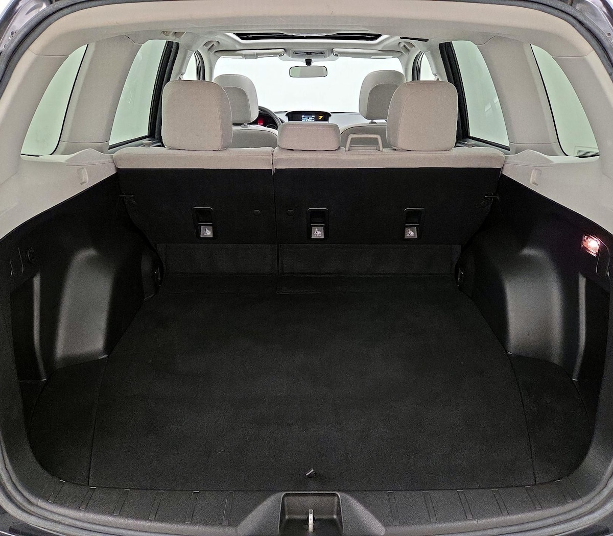 Trunk/Cargo (Seats Up)