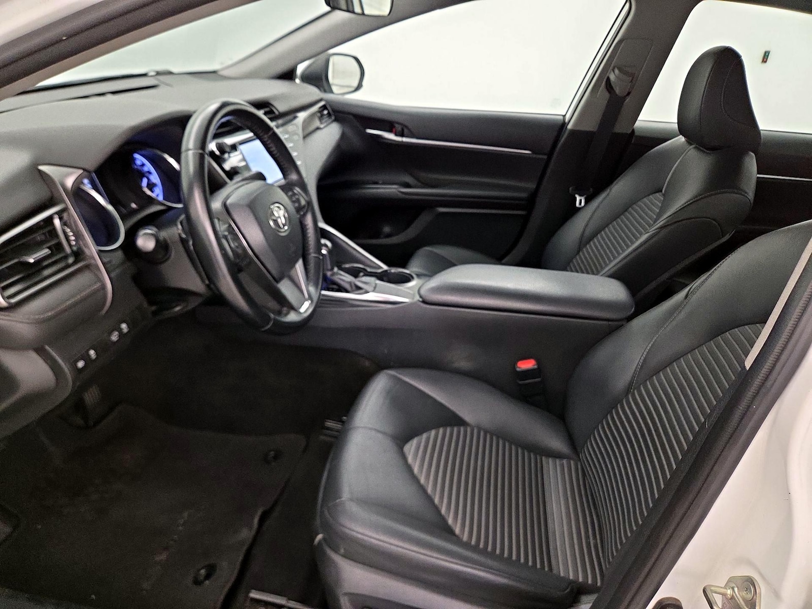 Power Seat(s) & Side Airbags