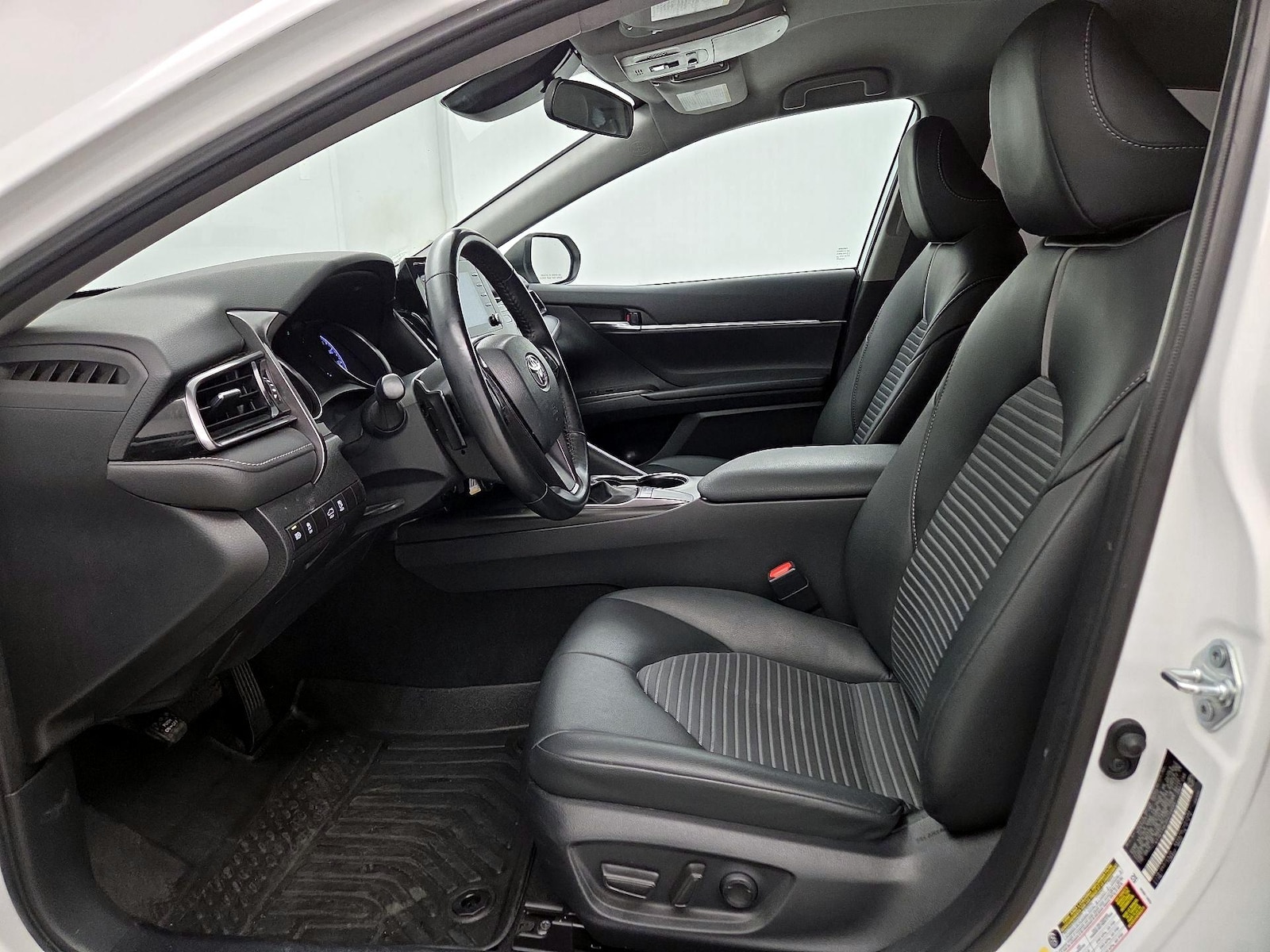 Power Seat(s) & Side Airbags
