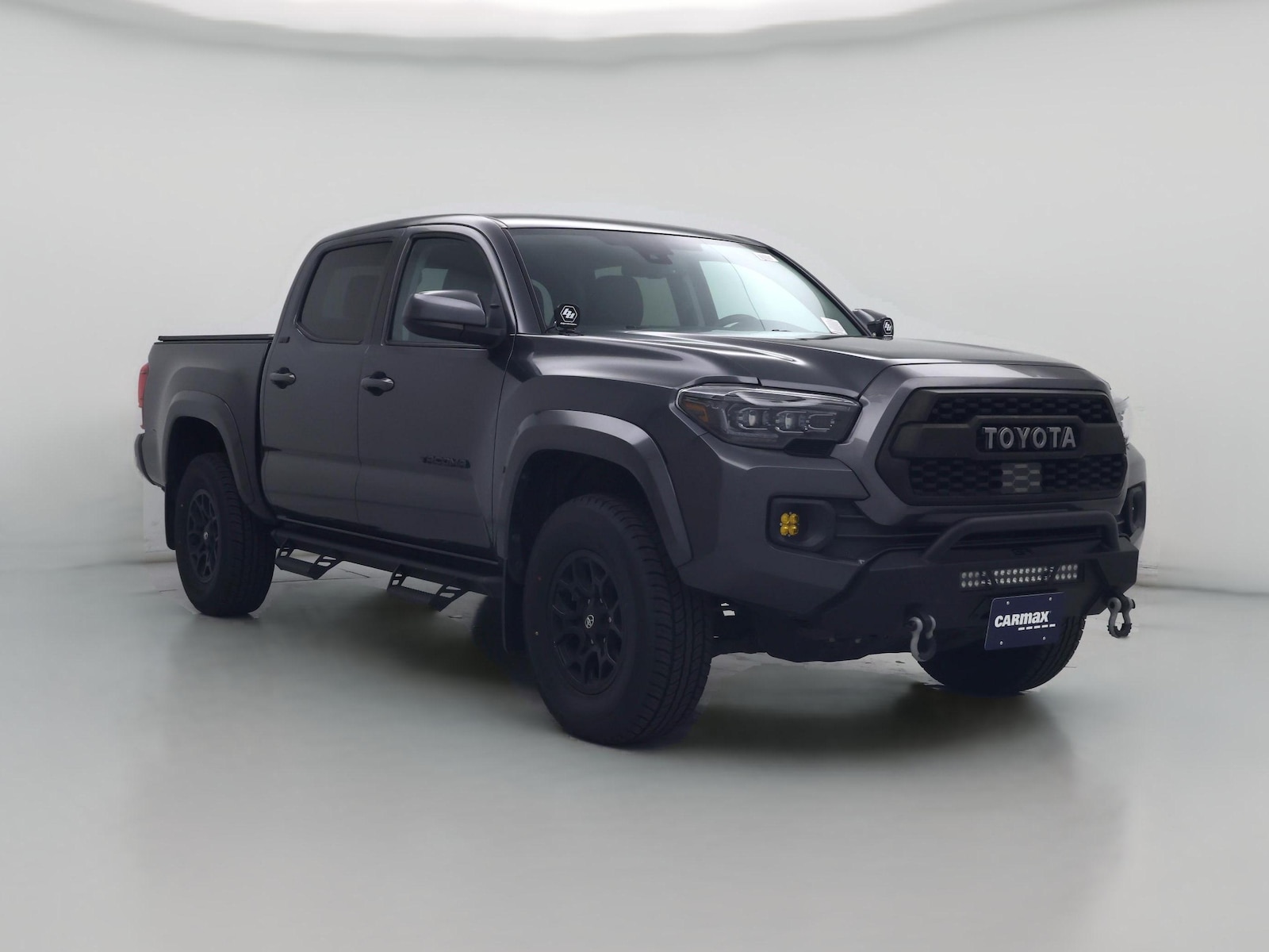 Bed Cover & Tow Hitch