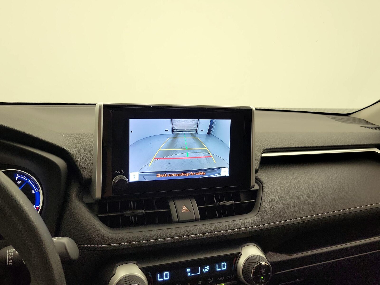 2023 Toyota RAV4 XLE - Photo 15