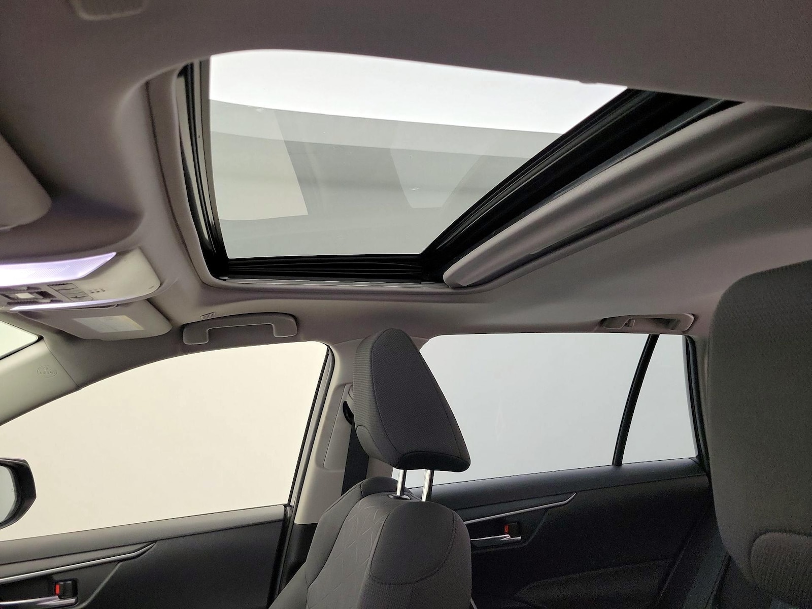 2023 Toyota RAV4 XLE - Photo 20