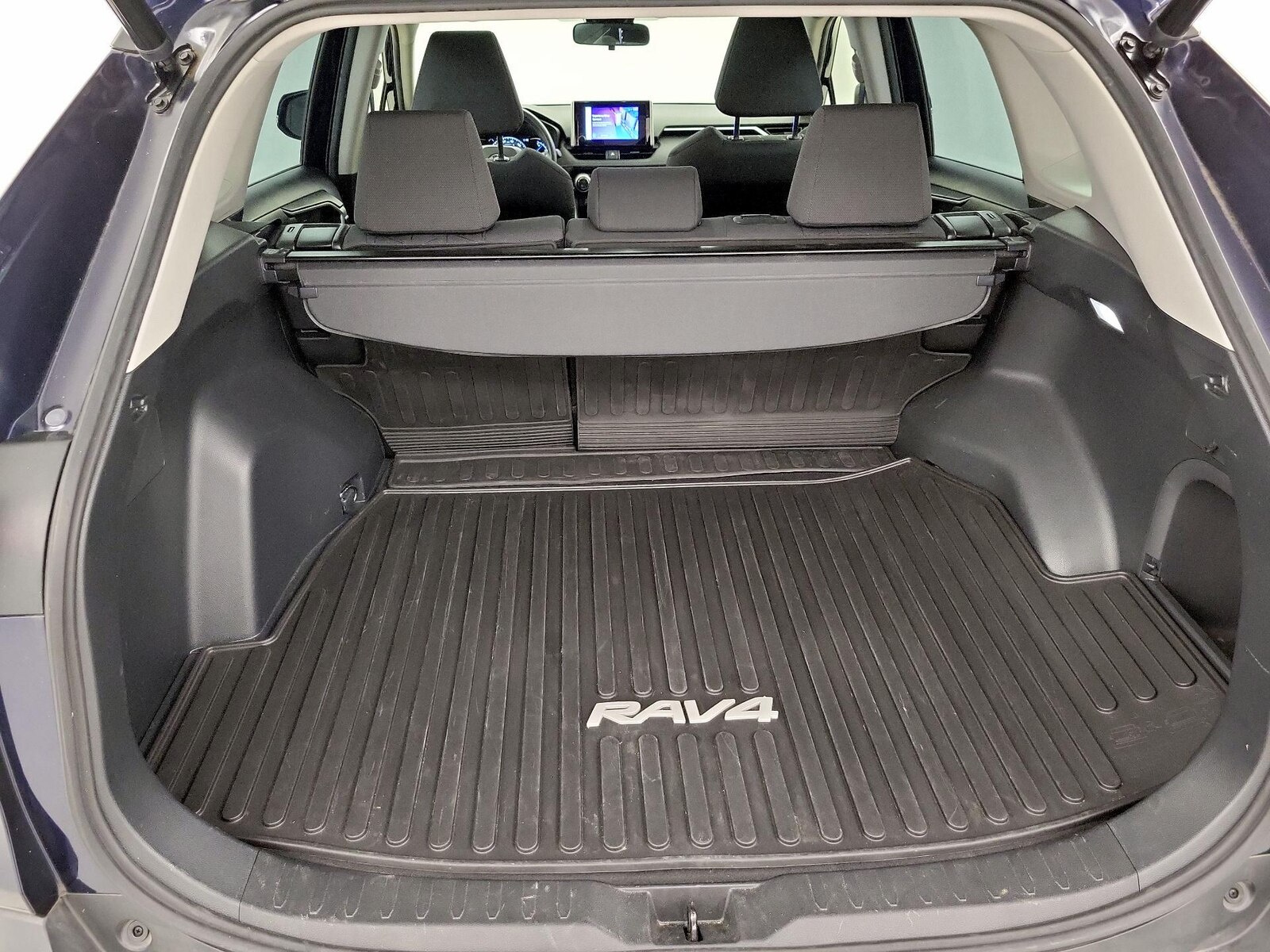 2023 Toyota RAV4 XLE - Photo 22