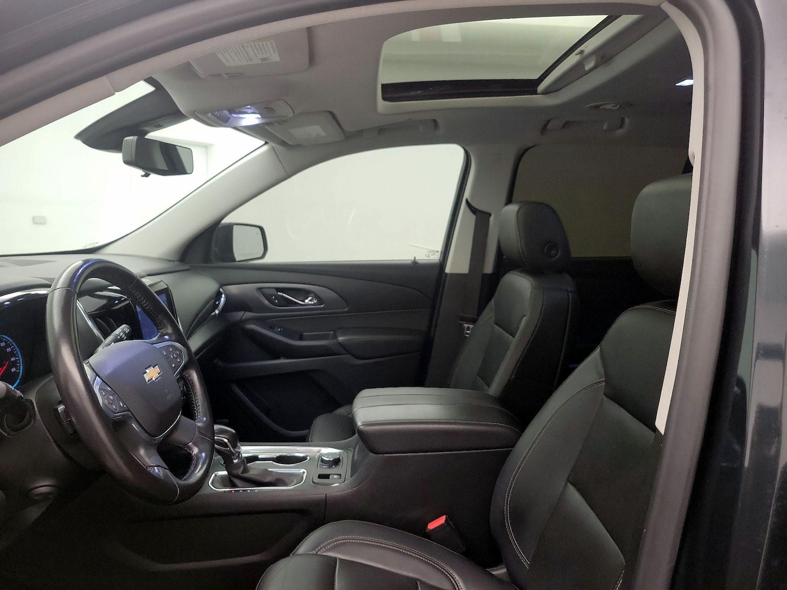 Sunroof(s) & Overhead Airbags