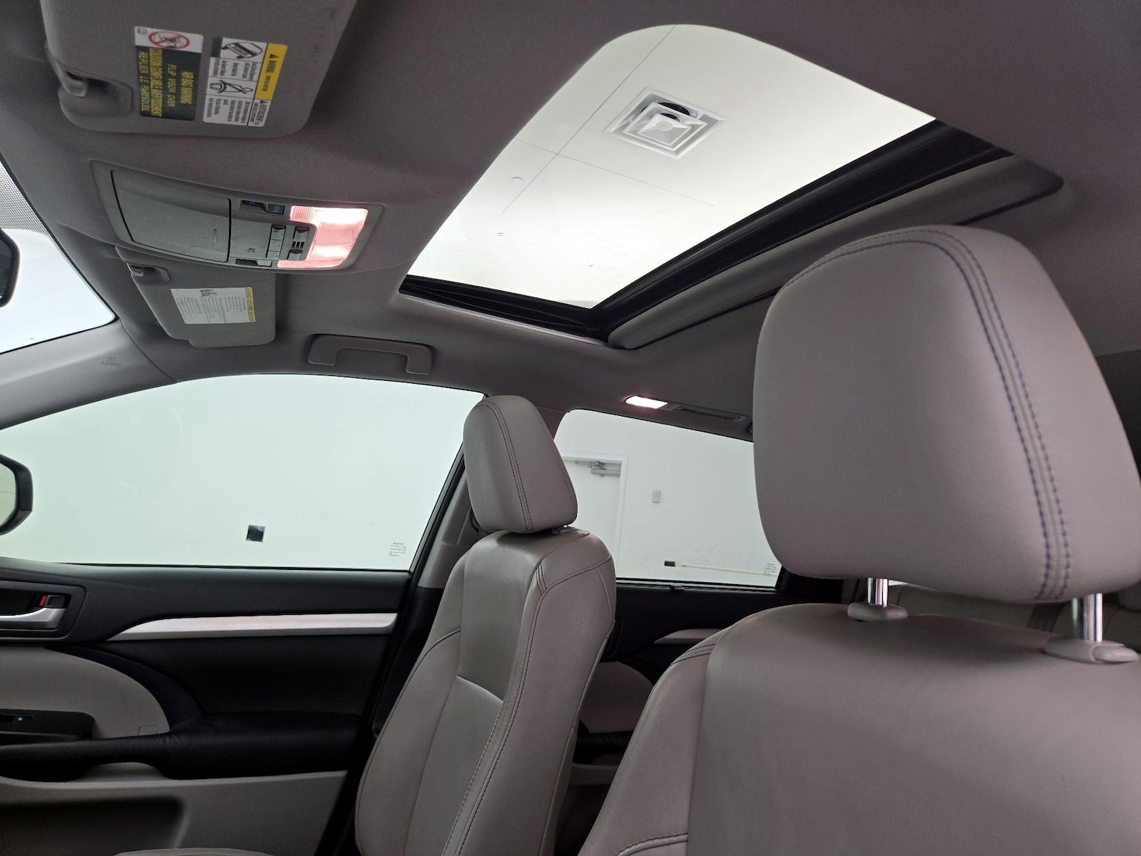Sunroof(s) & Overhead Airbags