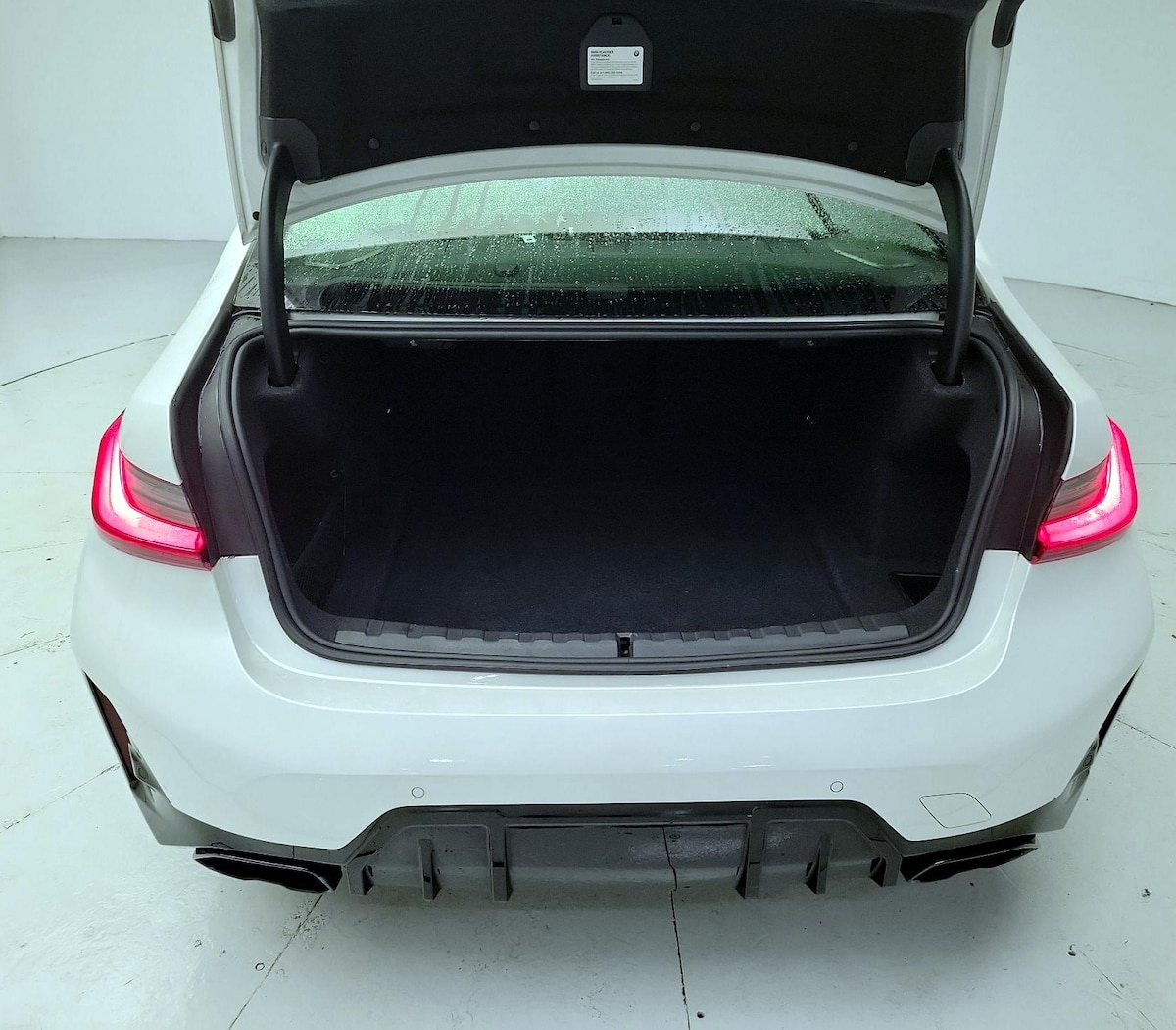 Trunk/Cargo (Seats Up)