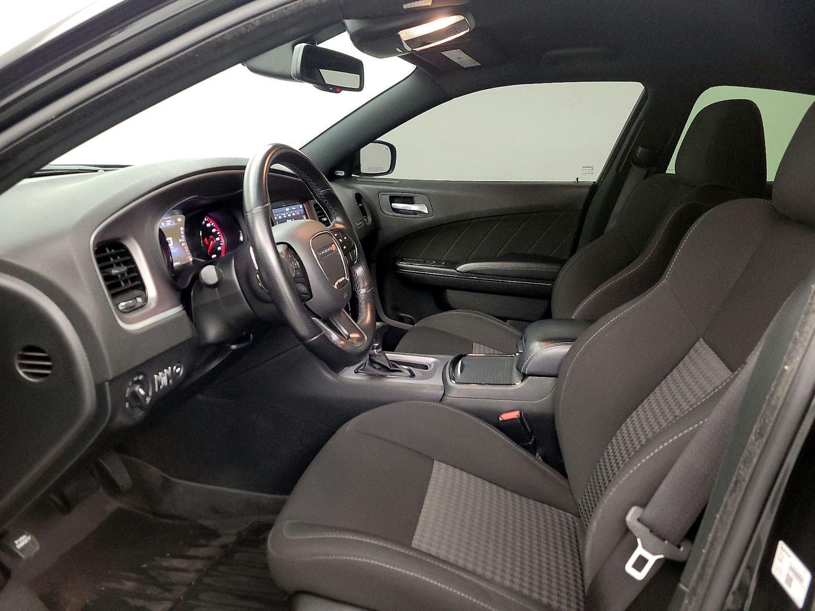 Power Seat(s) & Side Airbags