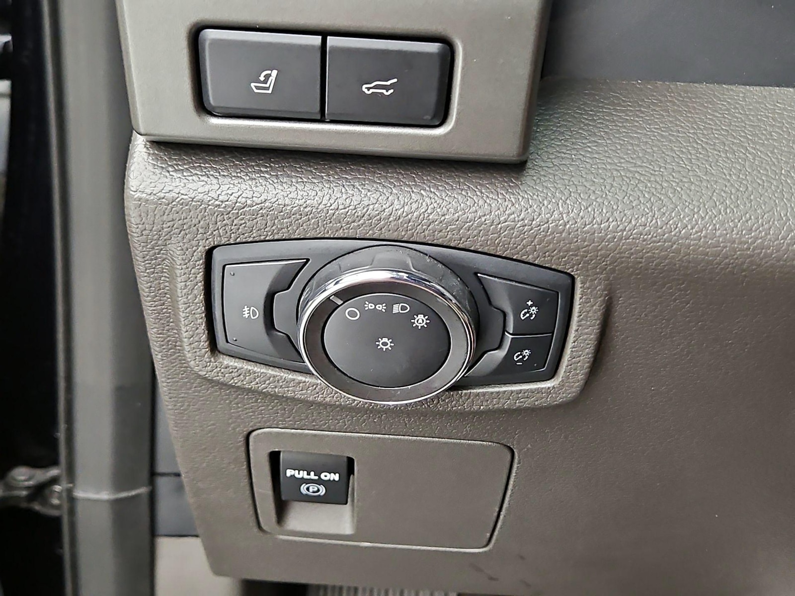 2021 Ford Expedition XLT - Photo 14