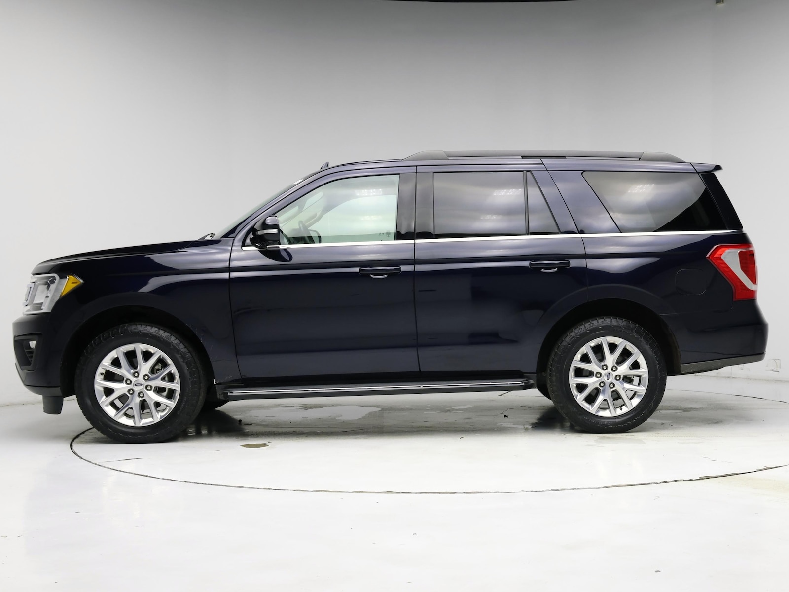 2021 Ford Expedition XLT - Photo 4
