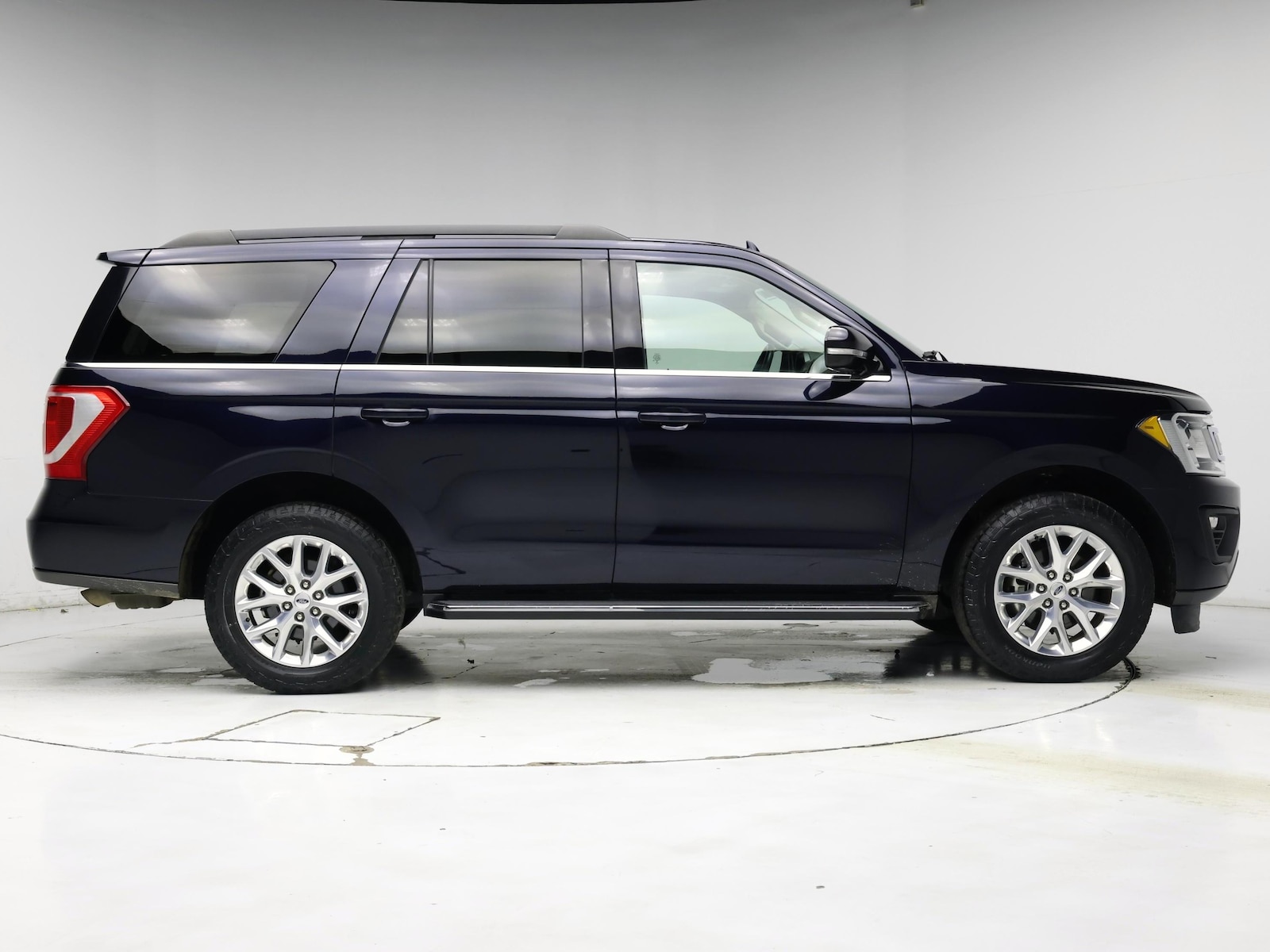 2021 Ford Expedition XLT - Photo 8