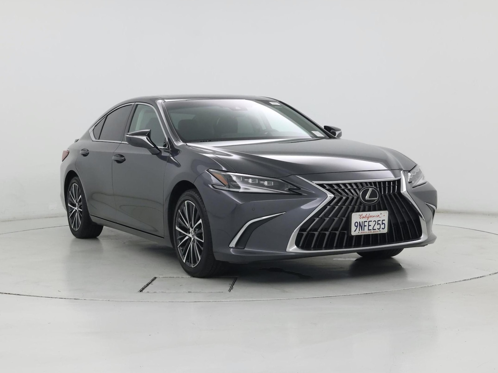 2024 Lexus ES Hybrid 300h - Photo 2