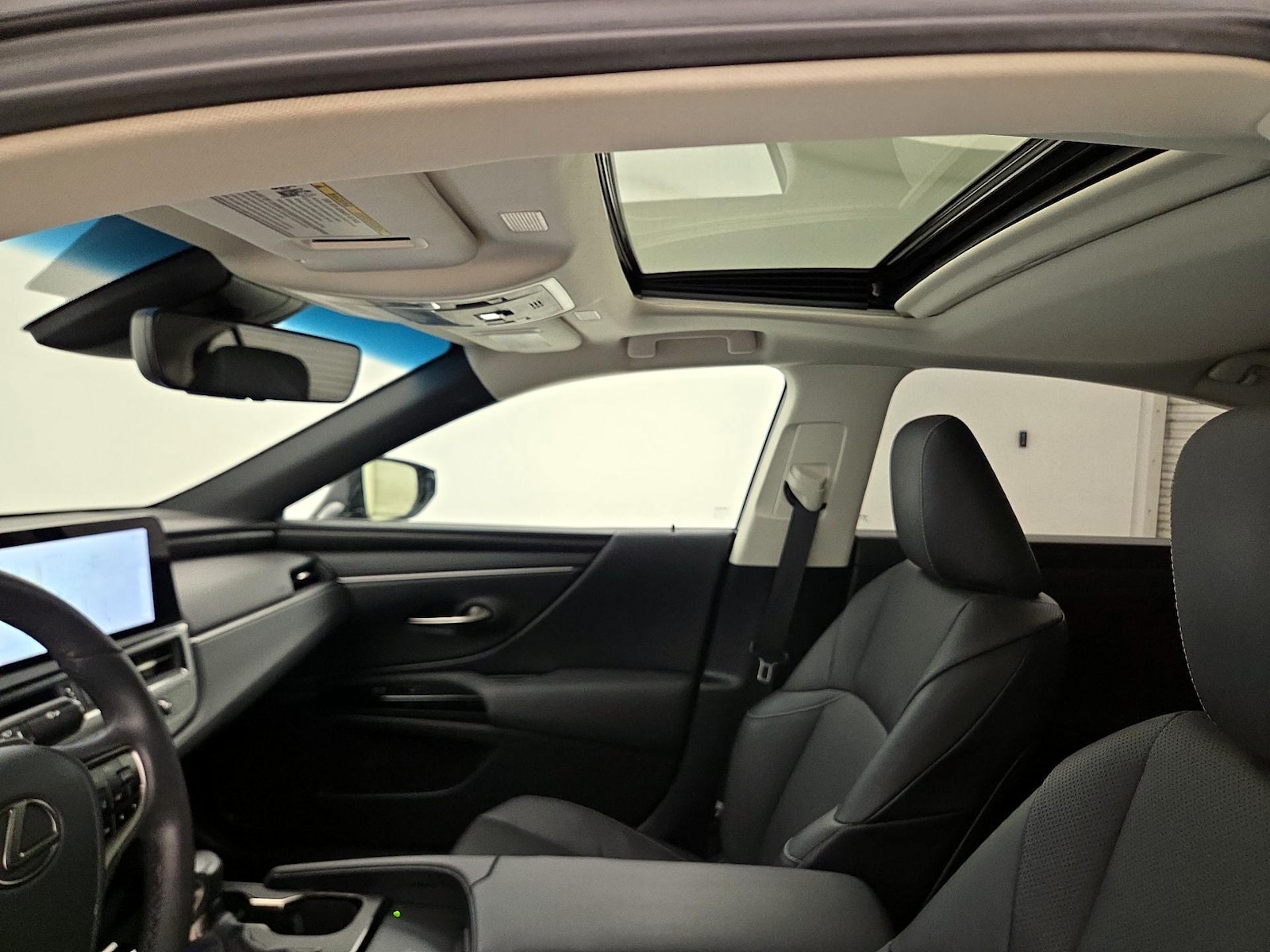 2024 Lexus ES Hybrid 300h - Photo 21