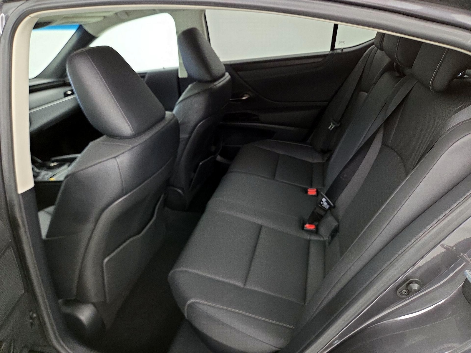 2024 Lexus ES Hybrid 300h - Photo 22