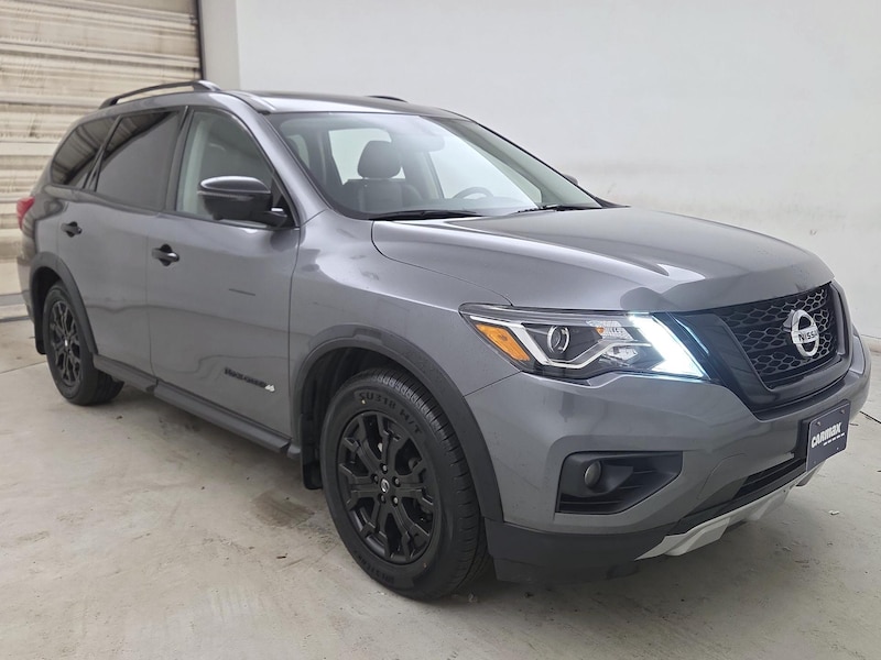 2019 Nissan Pathfinder SL