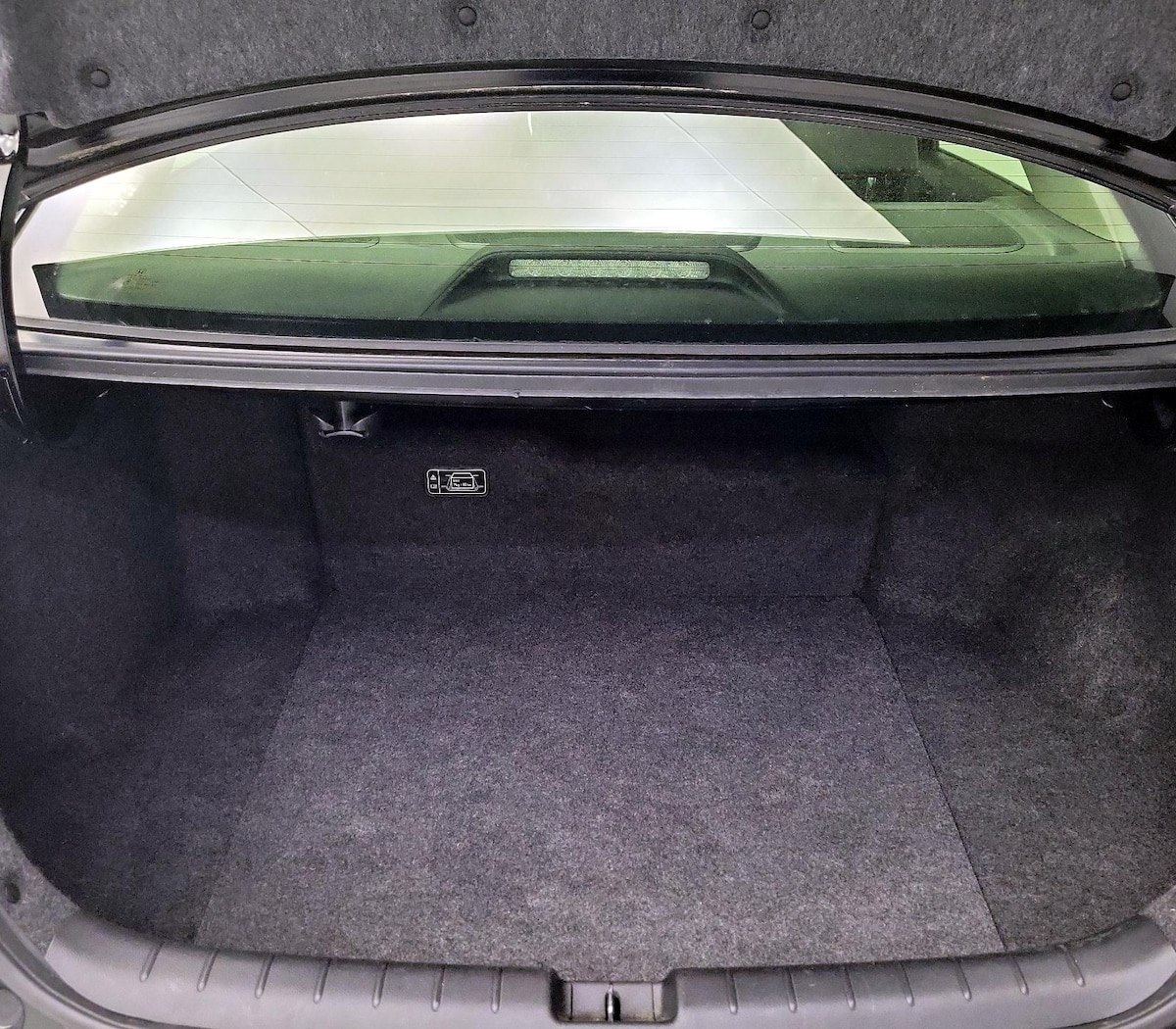 Trunk/Cargo (Seats Up)