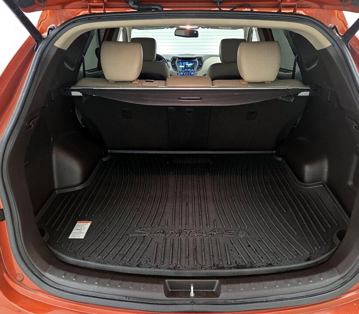 Trunk/Cargo (Seats Up)