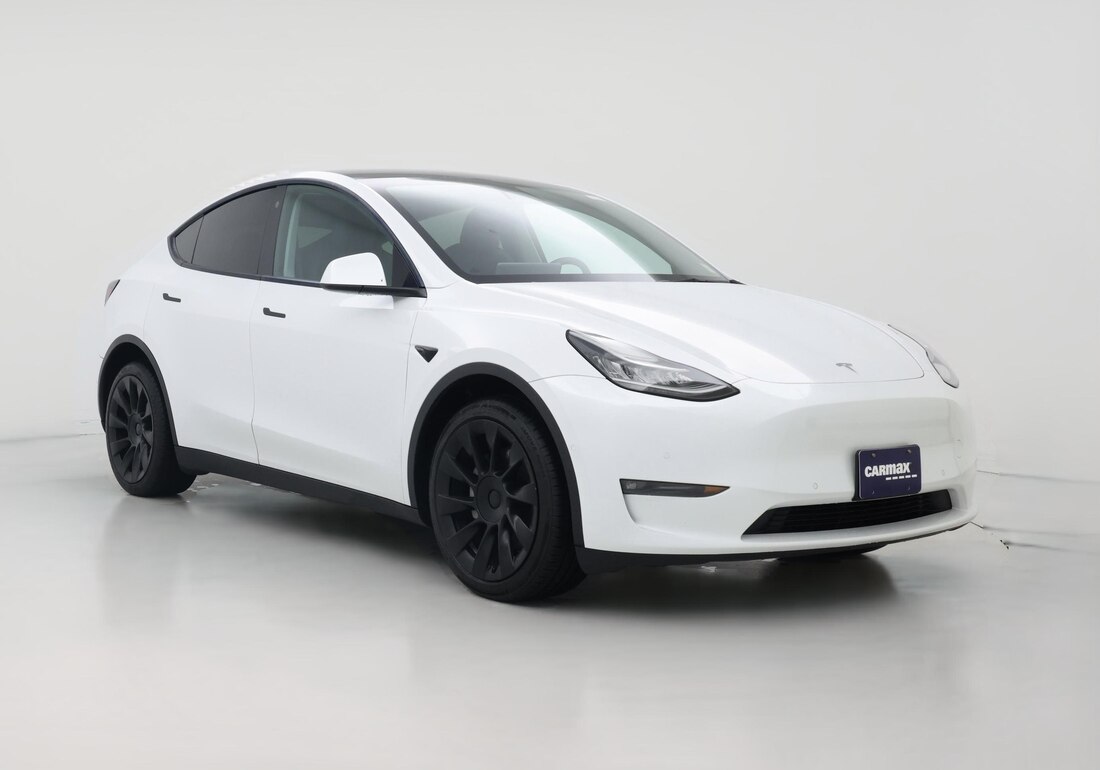 2022 Tesla Model Y Long Range All-Wheel Drive in White — CarMax photo