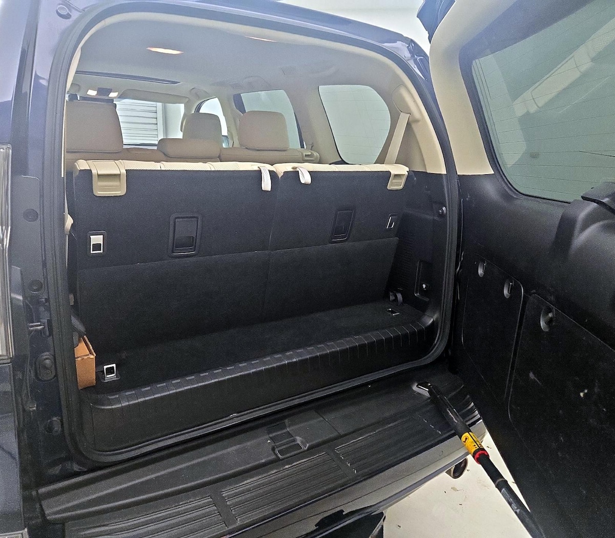 Trunk/Cargo (Seats Up)