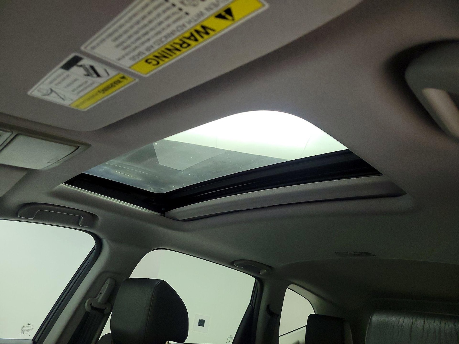 Sunroof(s) & Overhead Airbags