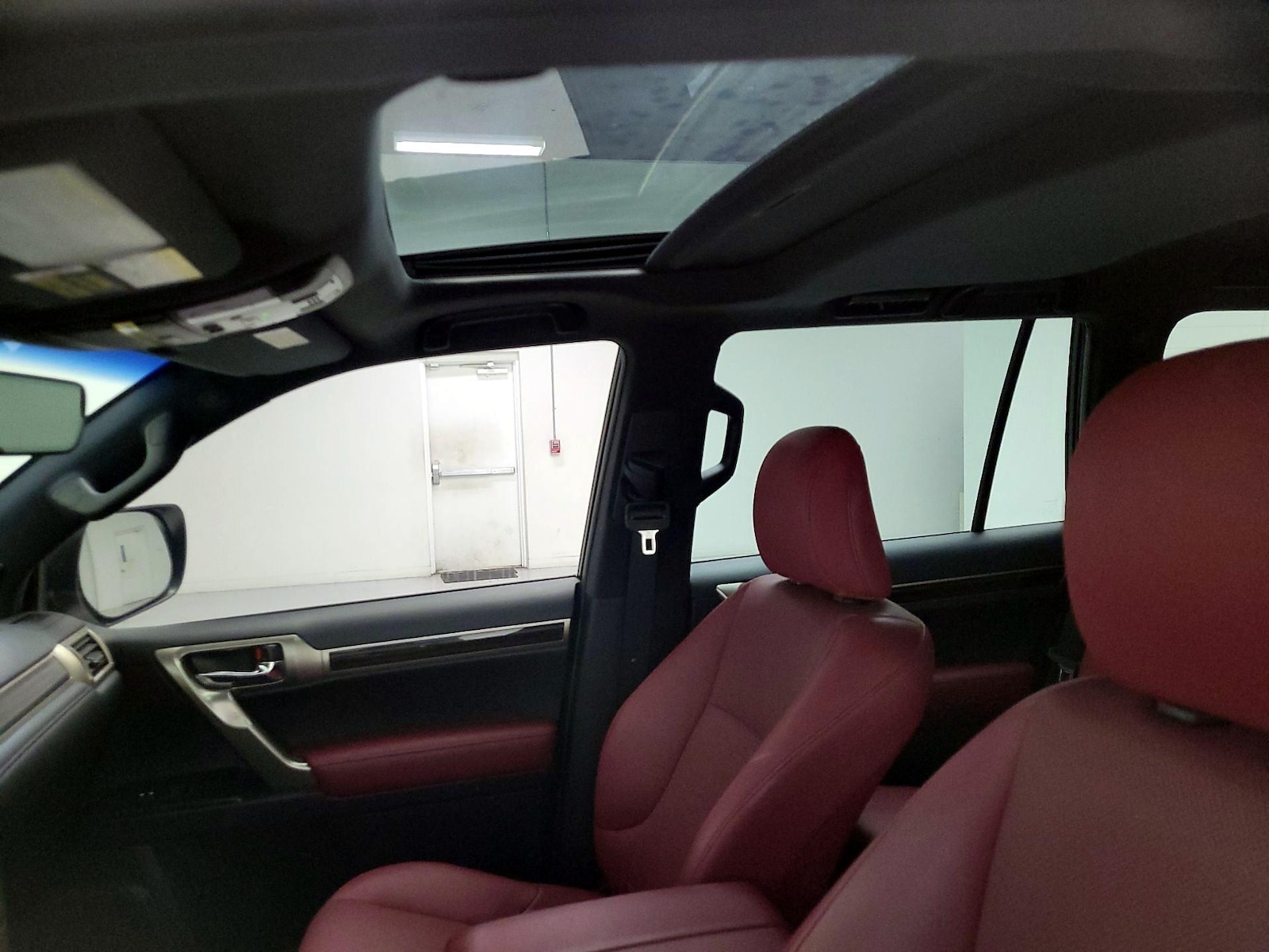 Sunroof(s) & Overhead Airbags