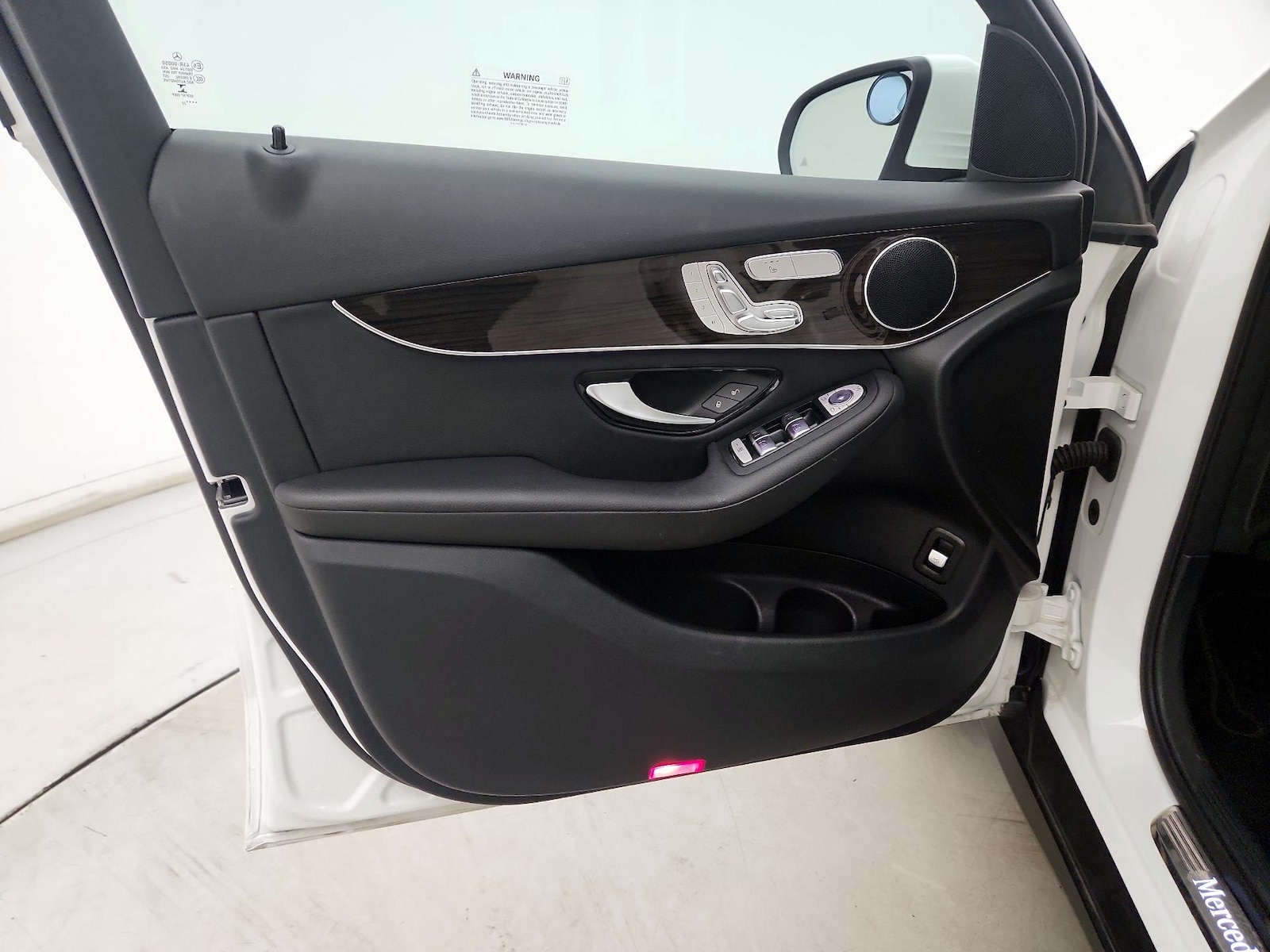 2022 Mercedes-Benz GLC GLC300 - Photo 11