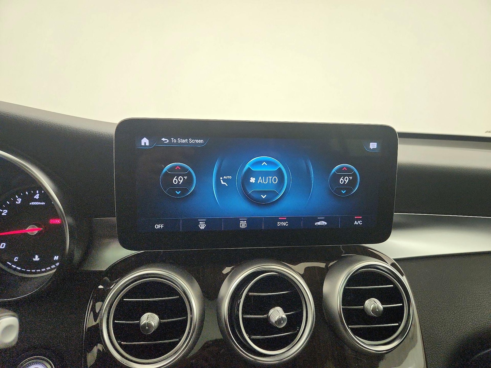 2022 Mercedes-Benz GLC GLC300 - Photo 15
