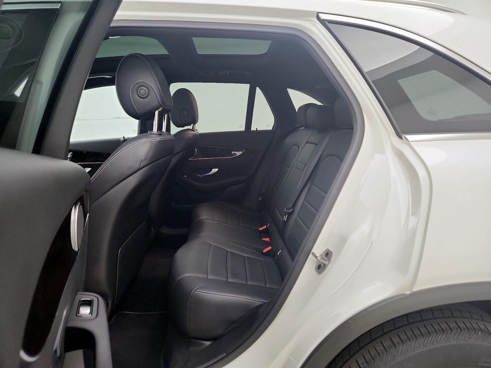 2022 Mercedes-Benz GLC GLC300 - Photo 18