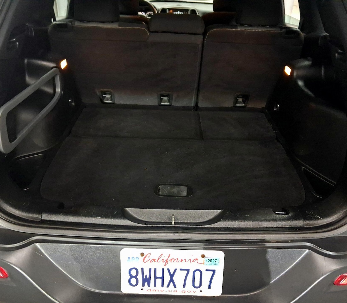 Trunk/Cargo (Seats Up)