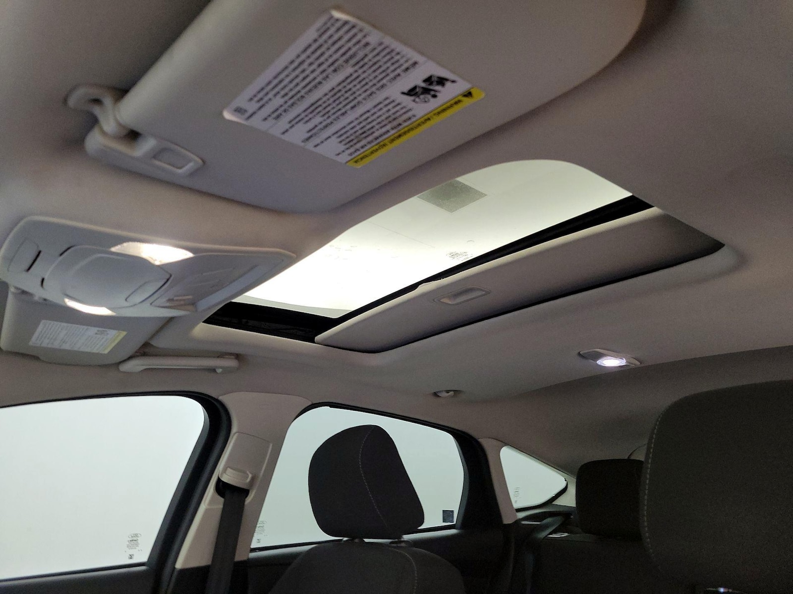 Sunroof(s) & Overhead Airbags