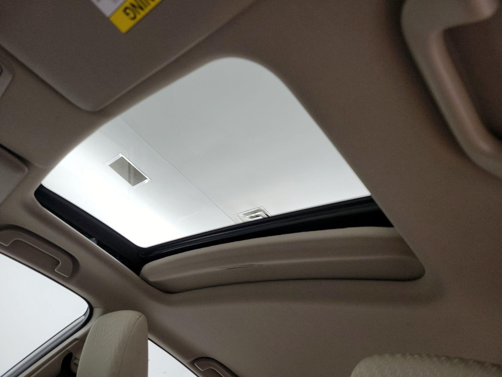 Sunroof(s) & Overhead Airbags