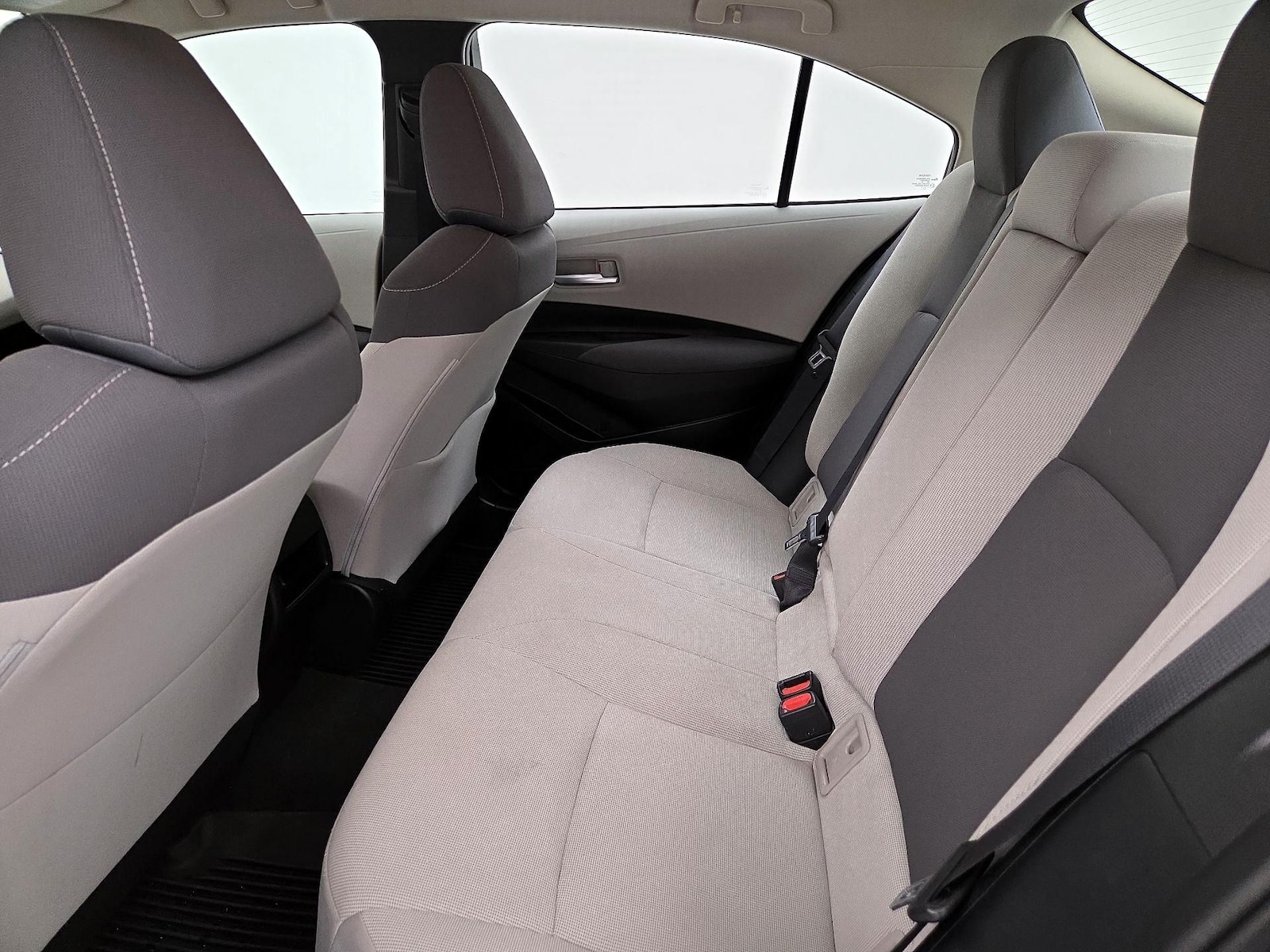2021 Toyota Corolla LE - Photo 20
