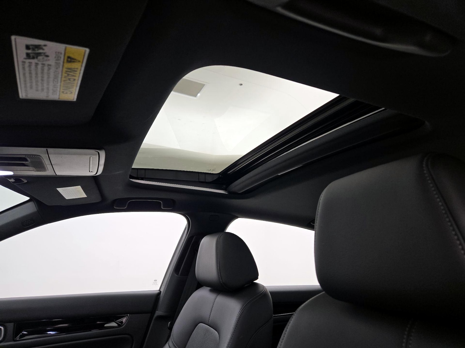 Sunroof(s) & Overhead Airbags