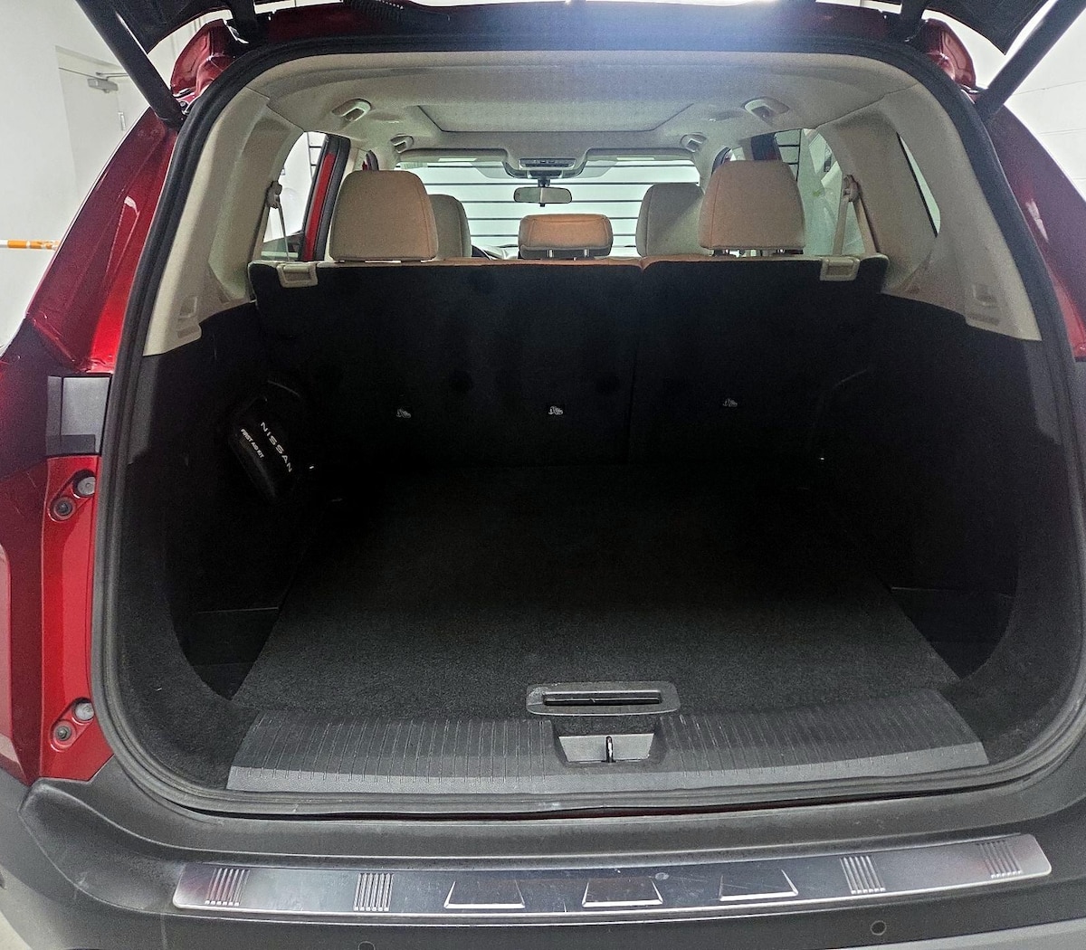 Trunk/Cargo (Seats Up)