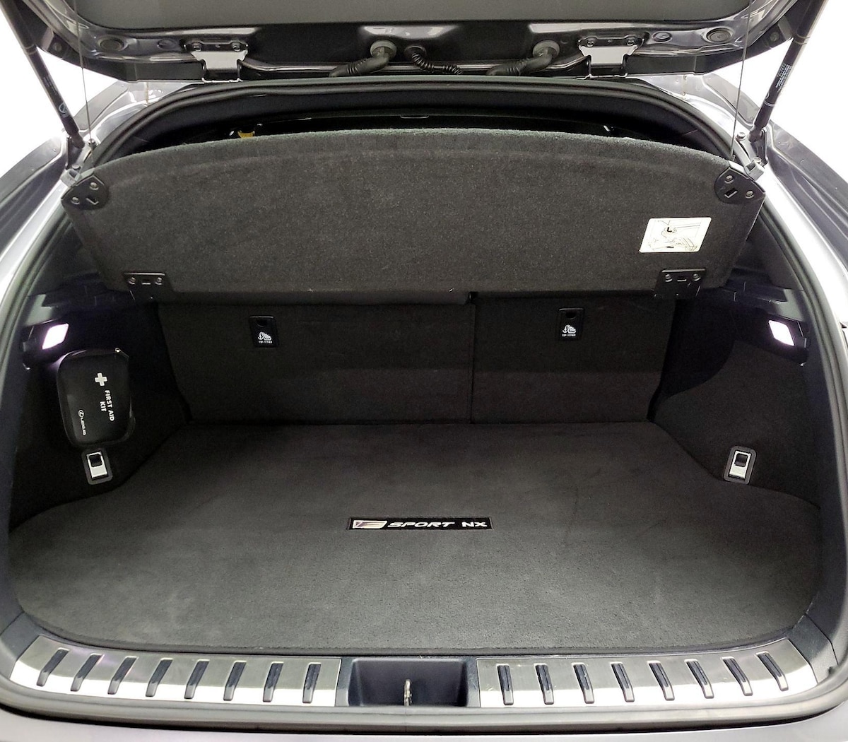 Trunk/Cargo (Seats Up)