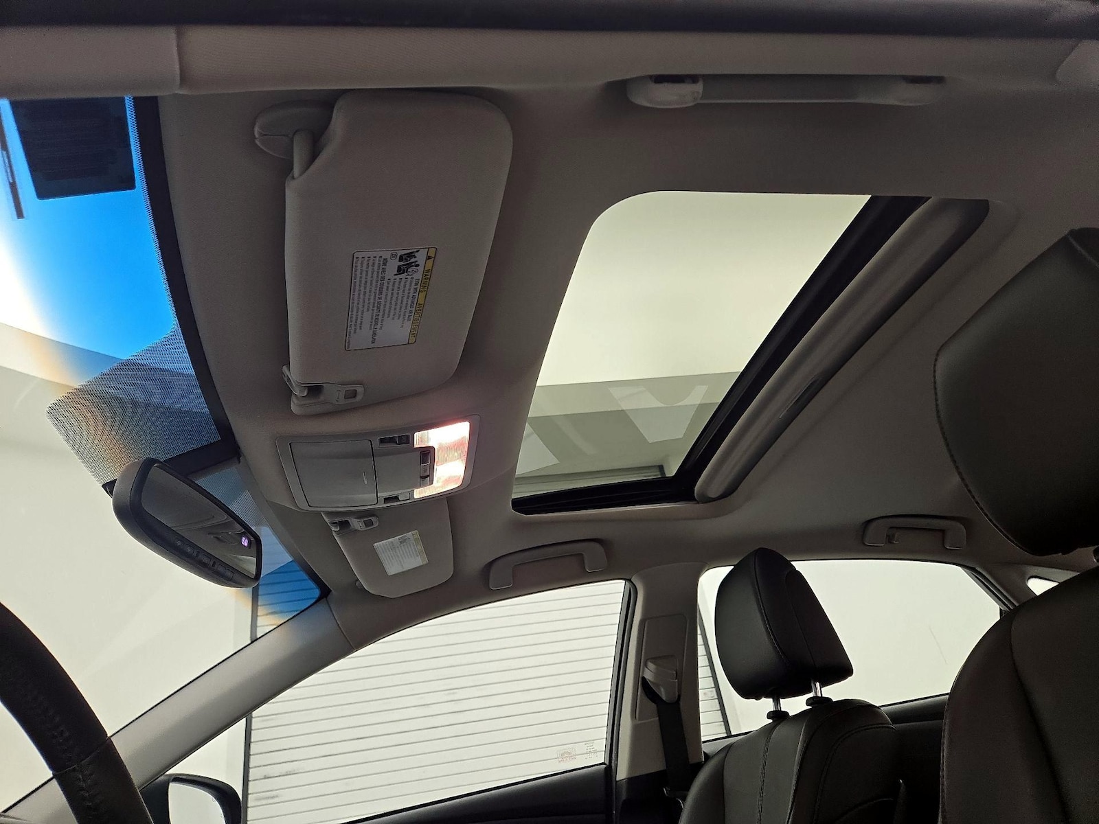 Sunroof(s) & Overhead Airbags