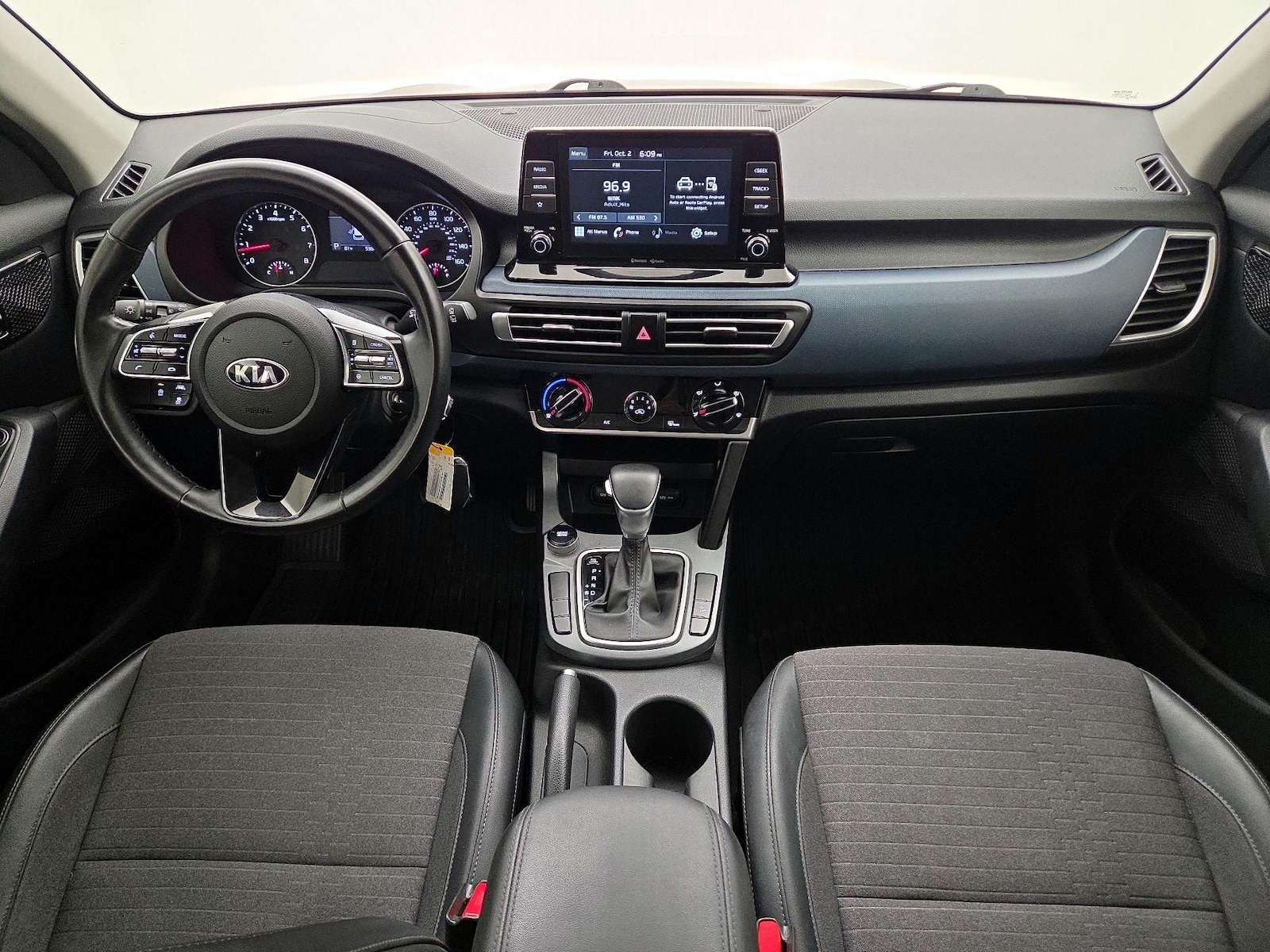 Apple CarPlay® & Android Auto™
