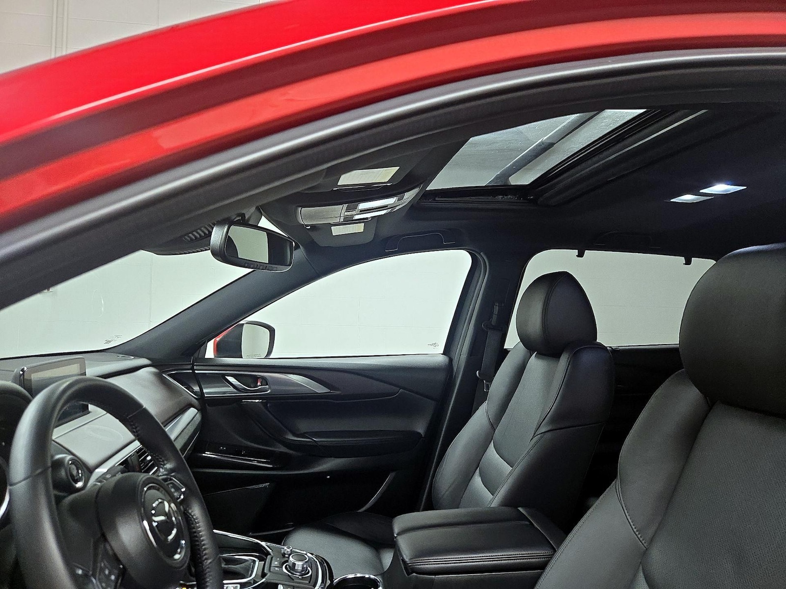 Sunroof(s) & Overhead Airbags