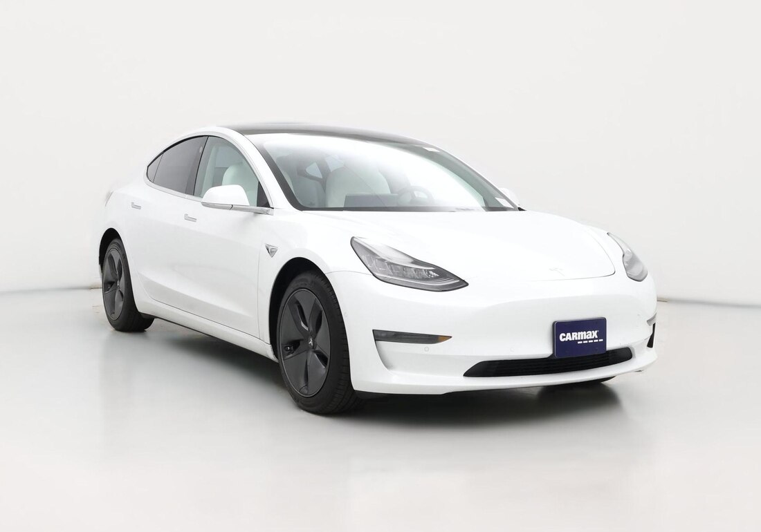 2020 Tesla Model 3 Long Range All-Wheel Drive in White — CarMax photo