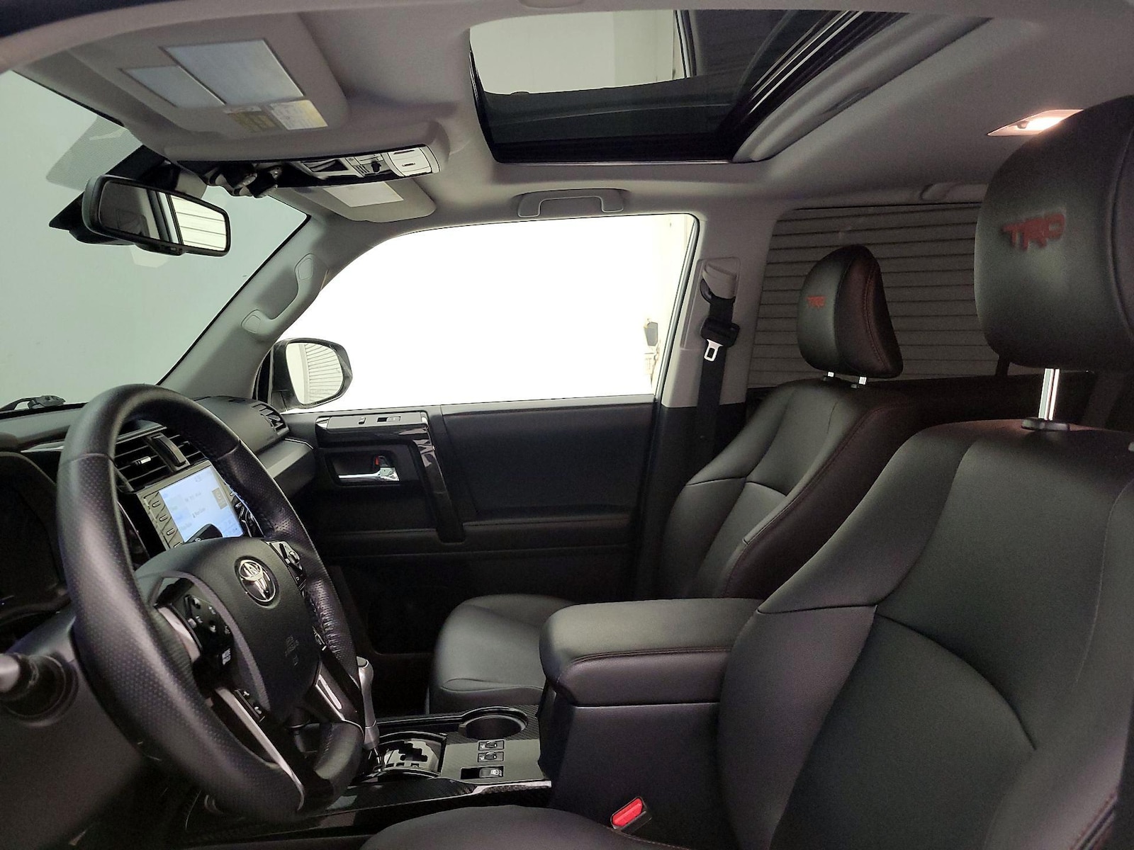 Sunroof(s) & Overhead Airbags