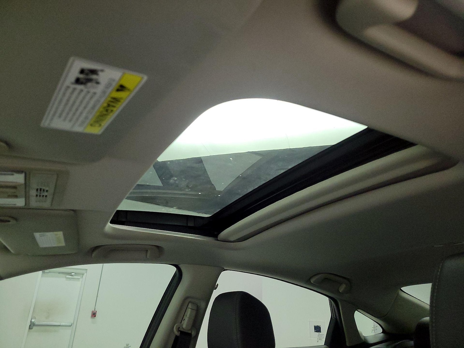 Sunroof(s) & Overhead Airbags